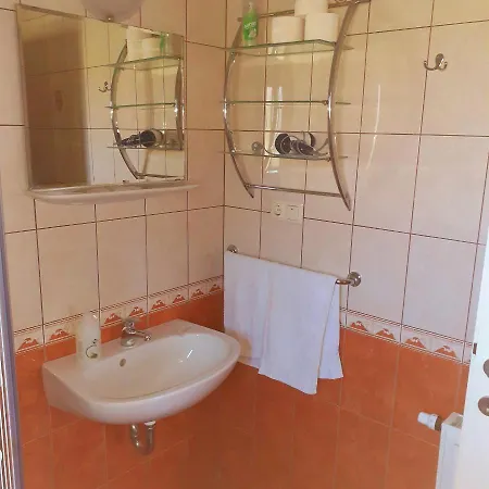 Petra Apartmanhaz Lejlighed *