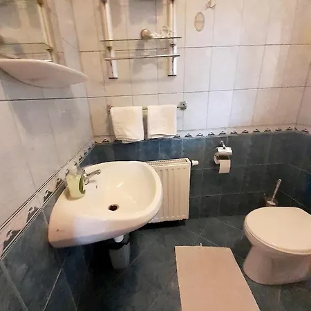 Petra Apartmanhaz * Kehidakustány
