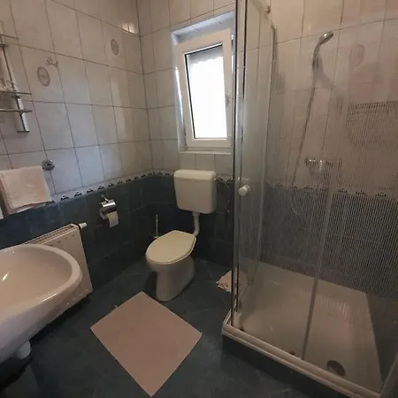 Petra Apartmanhaz Lejlighed