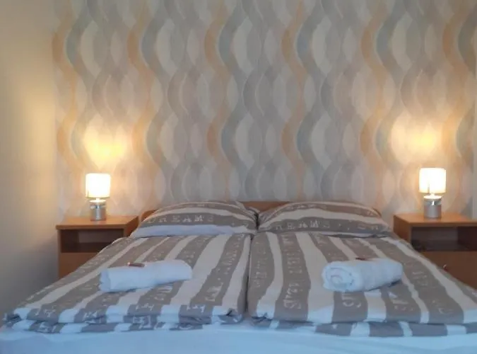 Petra Apartmanhaz Daire *